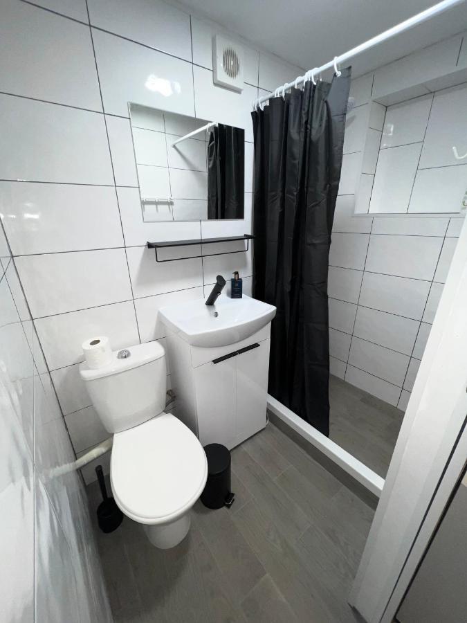 Newly Renovated 1 Bedroom Flat With Garden Pergola Ennis Exterior foto